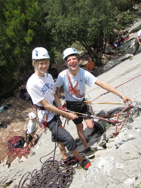 David und Jonas ben Mehrseilrouten klettern