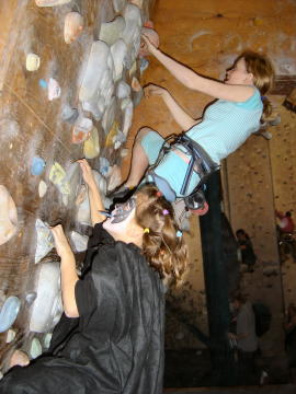 Wettmalspiel an der Boulderwand